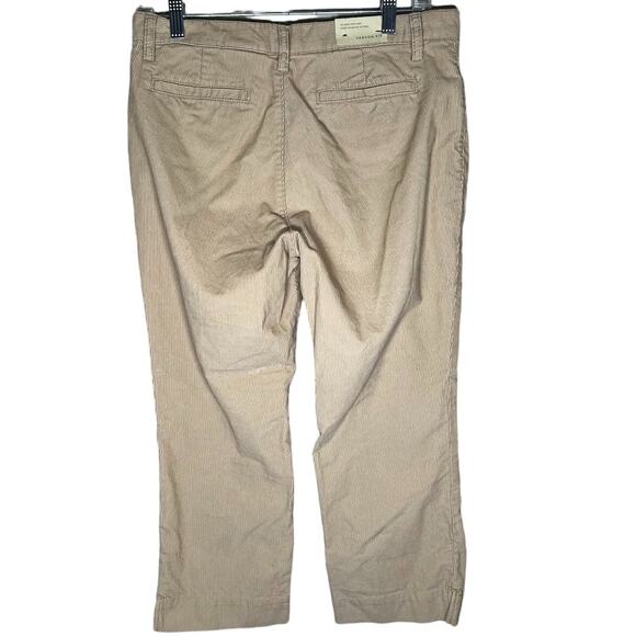 Eddie Bauer BNWT Khaki Colored Vashon Fit Corduroy Capris / Size 8 - Picture 2 of 7